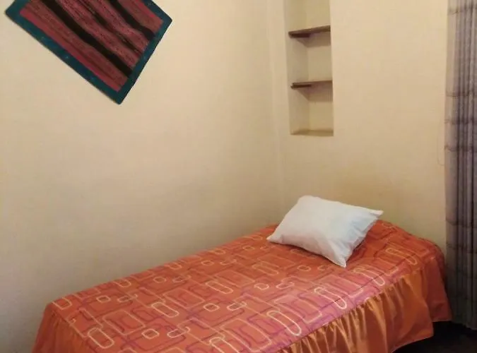 El Tuco Hotel 2*